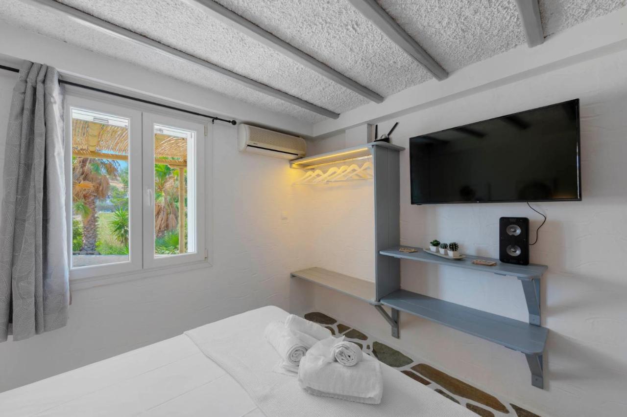 Endless Blue From Syros - Megas Gialos Resort - Suite 1 ภายนอก รูปภาพ