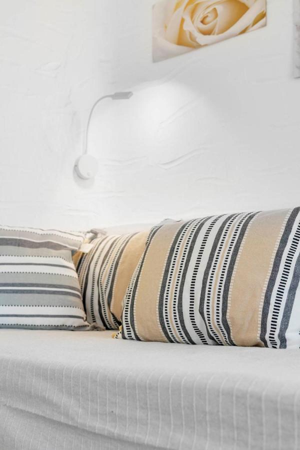 Endless Blue From Syros - Megas Gialos Resort - Suite 1 ภายนอก รูปภาพ
